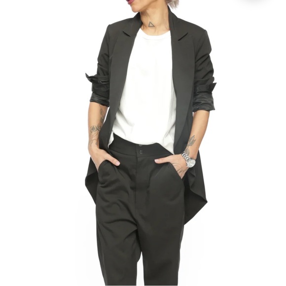 Women's Black Blazer - Picture 7 of 7